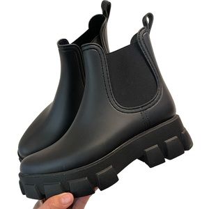 Jeffrey Campbell Black Lug Sole Chelsea Waterproof Rain Boots Ankle Sz 9